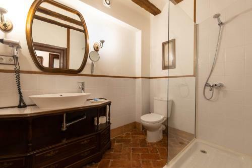 Bed & Breakfast Casona Indiana de Ayuelas