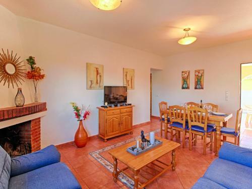 Holiday Home Dulce Vida - Clp240