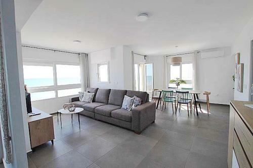 Apartamento Primera L�nea Playa Centro de Guardamar