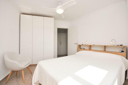 7th Floor Beachfront Apartment With Stunning Views