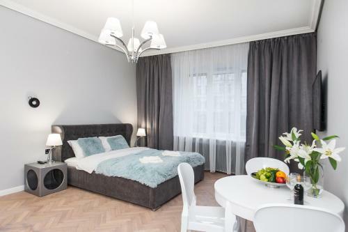 Noble Old Town Apartments