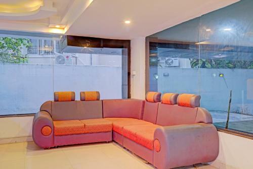 Hotel Collection O 83511 Skyry Residency