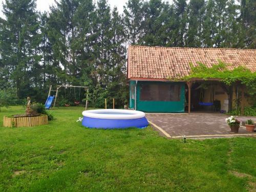 Domek Na Wzg�rzu Blanki