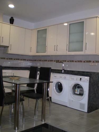 Apartamentos Leonor Y Caracas