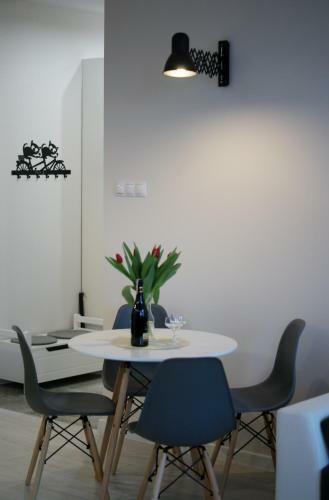 Charming Apartment In The City Centre, ?�d?