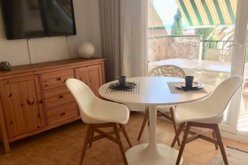 Torremolinos Seaview Apartment 20