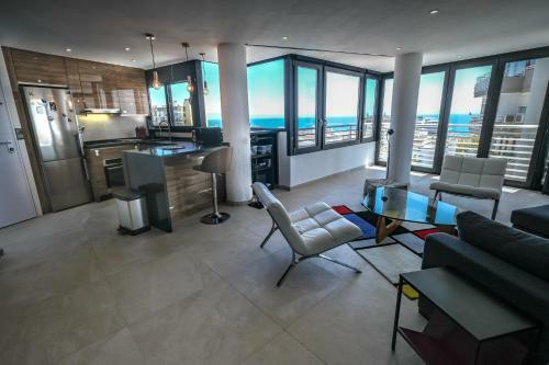 Babbel Apartment With Amazing Sea Views