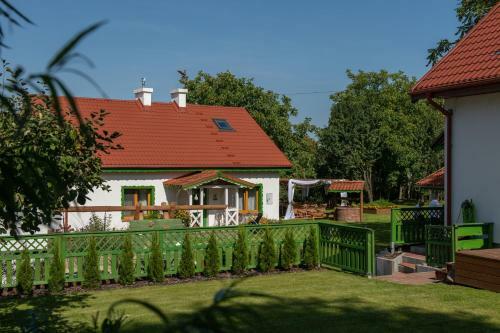 Zielony Domek W Nartach - Mazury