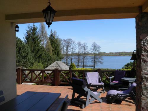 Villa Family Lake House