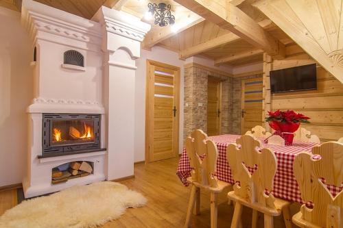 Folk Resort Domki I Apartamenty