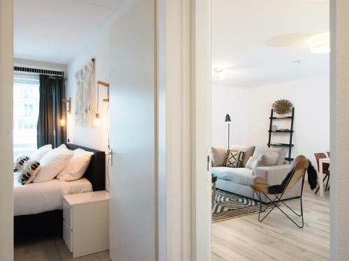 Short Stay Beach Apartment II