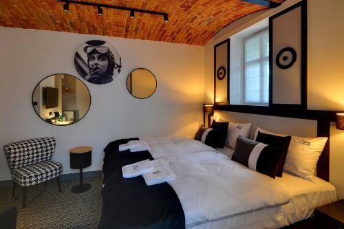 Hotel Restauracja Retro & Oak Rooms