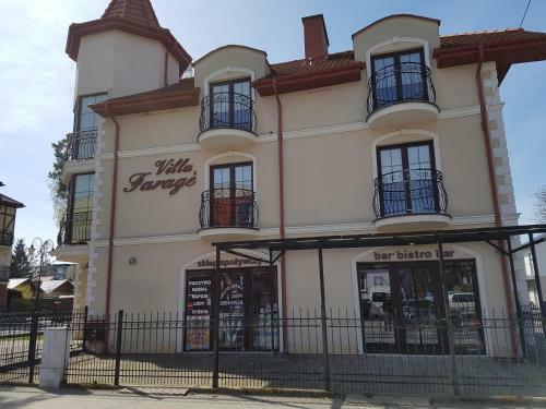 Villa Farage