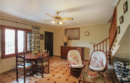 Three-bedroom Holiday Home In Torrevieja