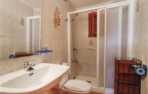 Three-bedroom Holiday Home In Torrevieja