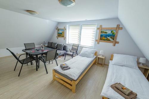 Stara Piekarnia - Plac Lotnik�w