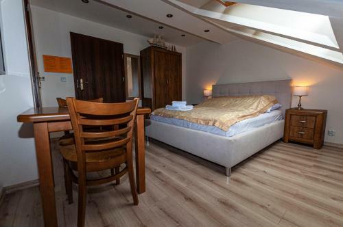 Hostal Apartamenty Sowiog�rskie