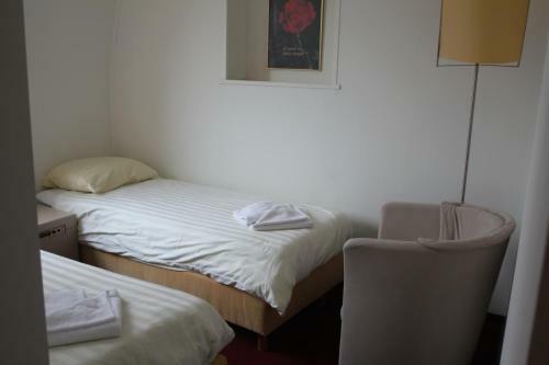 Hotel 2000