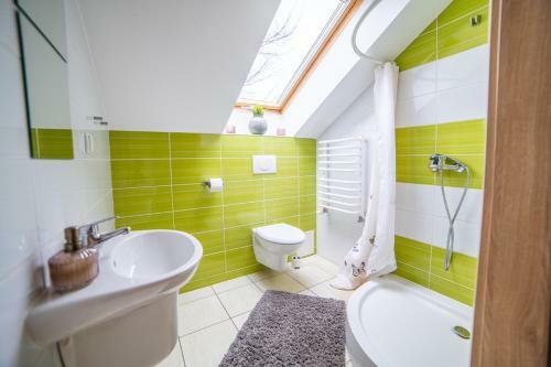 Hotel Go?ciniec Pod Lilijk?