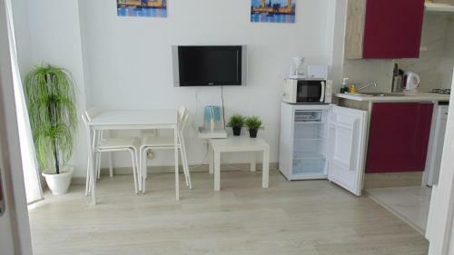 Apartamento En Centro A 150m Del Mar Apolo B