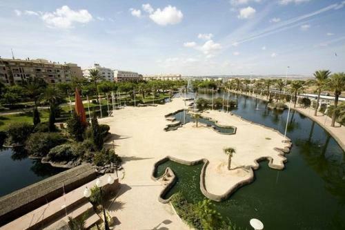 Spacious Apartment Torrevieja