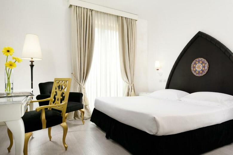 UNA Hotel Palace