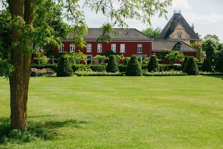 Hotel Hoogenweerth Suites