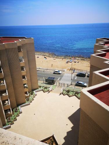 Beachfront Modern And Spacious Apartment