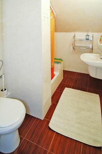 Apartment On 1st Floor In Rowy