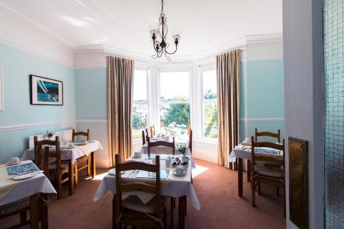Hostal Woodlands Guest House