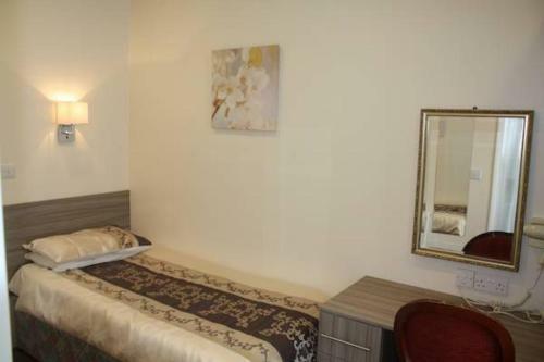 Gascony Hotel