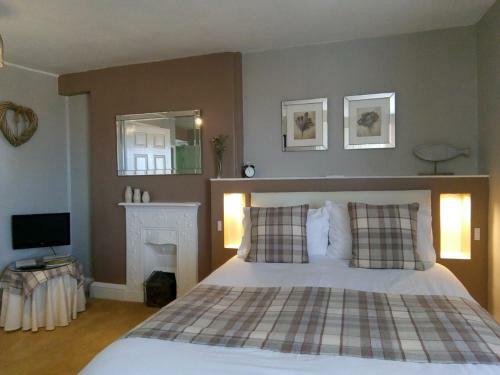 Alcombe House Hotel
