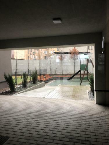 Apartament Z Ogr�dkiem I Gara?em