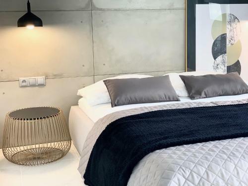 El Apartments - Antares