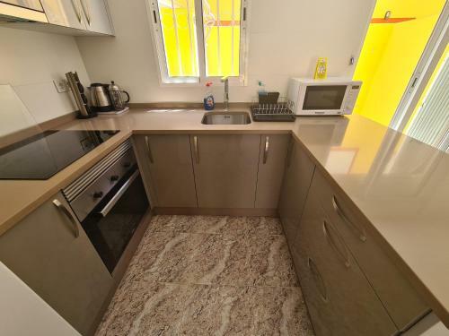 2 Bedroom Property In Closed Urbanisation
