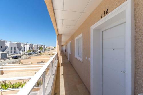 Modern Holiday Apartment With Spacious Terrace