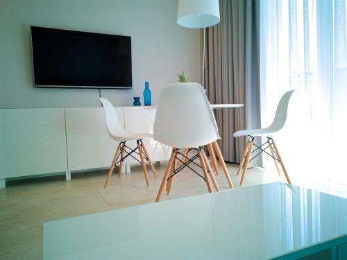 Sea Cliff Apartment Rewal