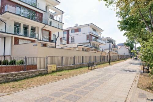 Sea Cliff Apartment Rewal