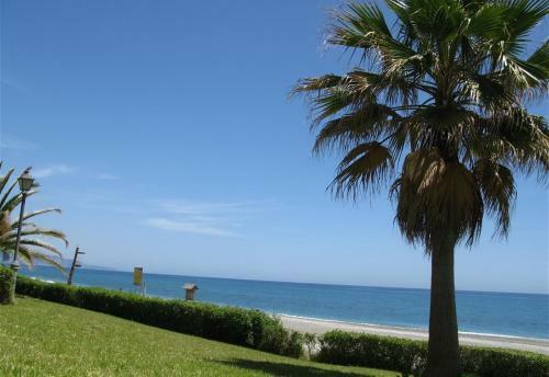 Beachfront Apartment Torrox Costa