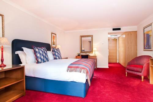 Parkway Hotel & Spa