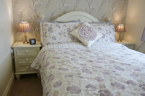 Bed & Breakfast Copperfields Guest House