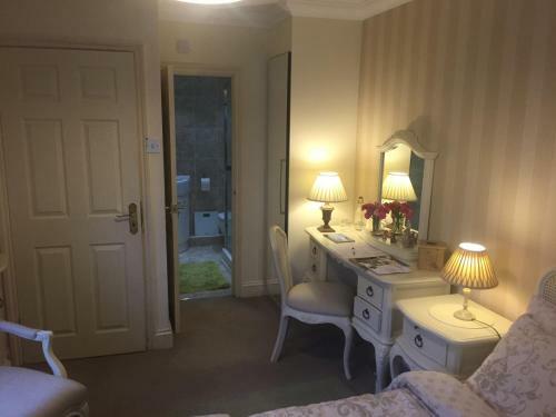 Bed & Breakfast Copperfields Guest House