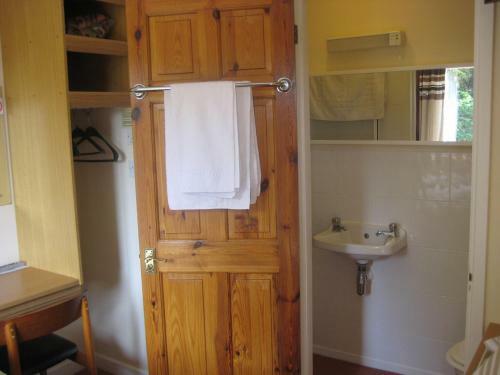Yew Tree Guest House Bed &amp; Breakfast