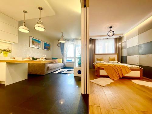 New Wave Apartment Big & Beautiful -parking