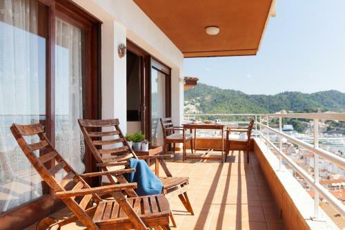 Lets Holidays Apartment Costa Brava