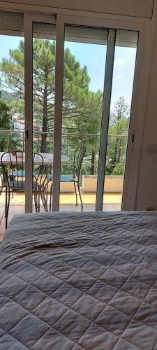 Apartamento Muy Tranquilo Con Piscina