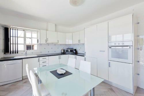 Villa Mercedes With Heated Pool And Wifi Internet