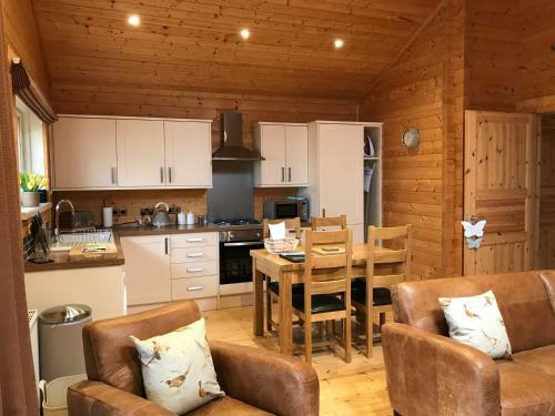 Hollybush Barn