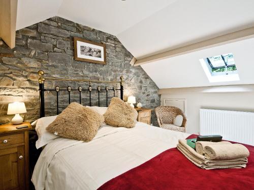 Three Horseshoes Cottage