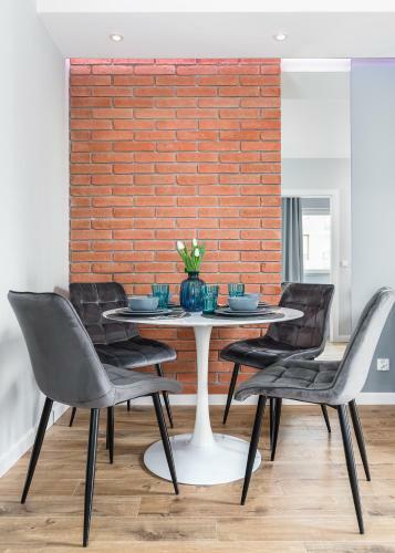 Premium Apartments New Town Private Parking Included